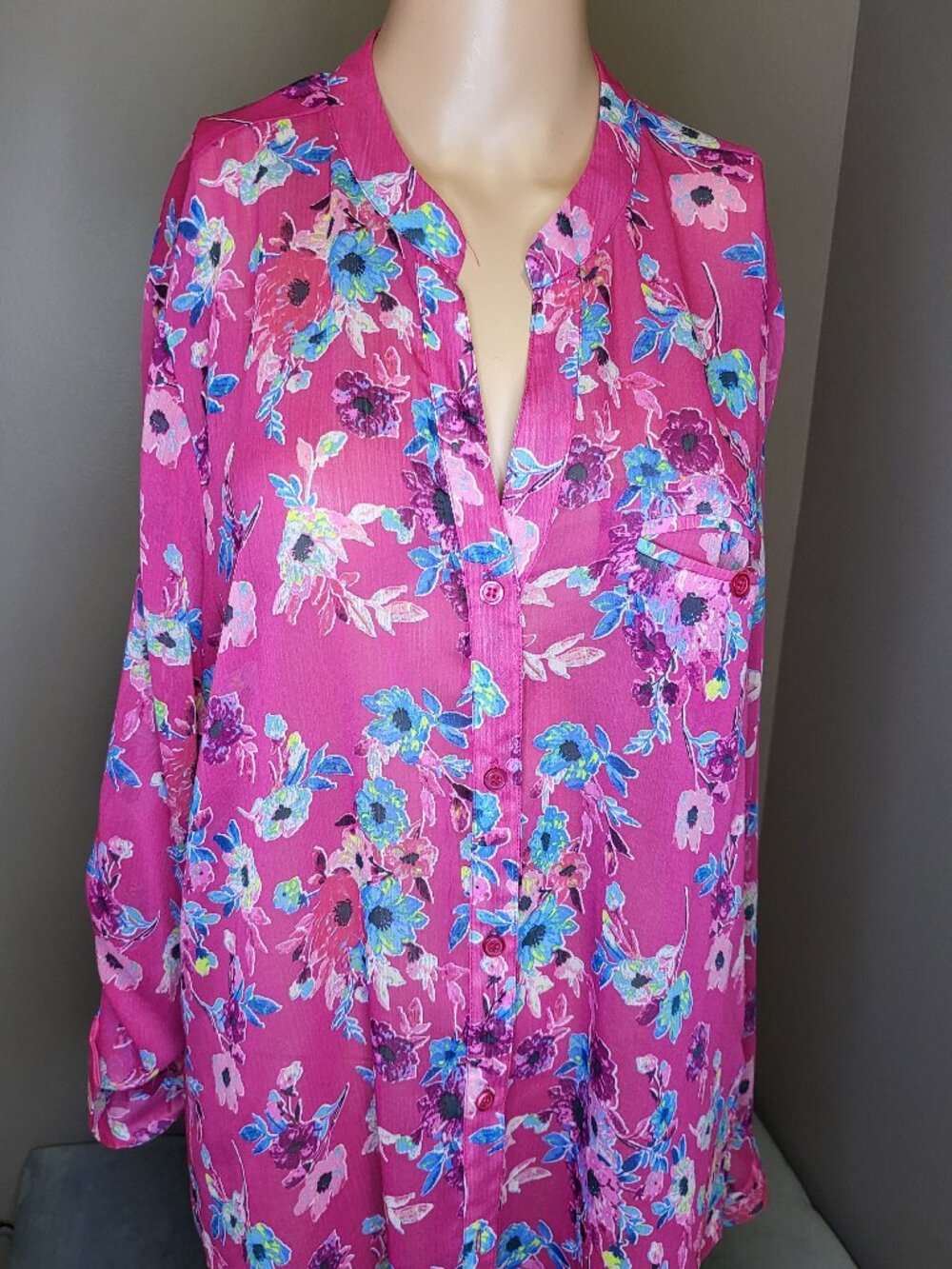 KUT From the Kloth Pink Floral Roll Tab Blouse XL Lightweight Button Front Top - Picture 2 of 6